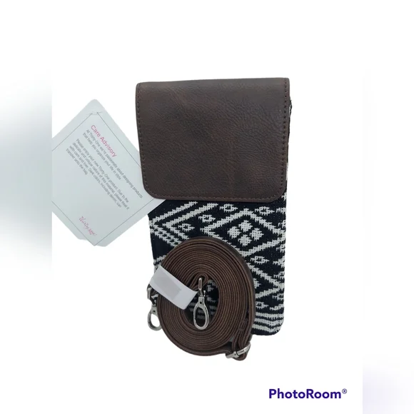 Thirty-One Call Me Crossbody Rio Wave Pattern NWT - Picture 1 of 7